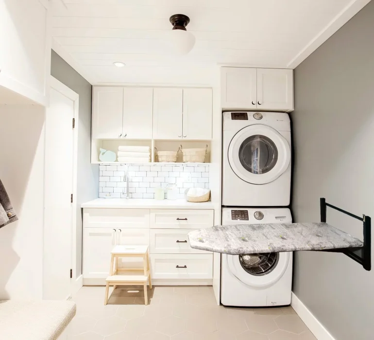 غرف غسيل صغيرة بلمسة فاخرة